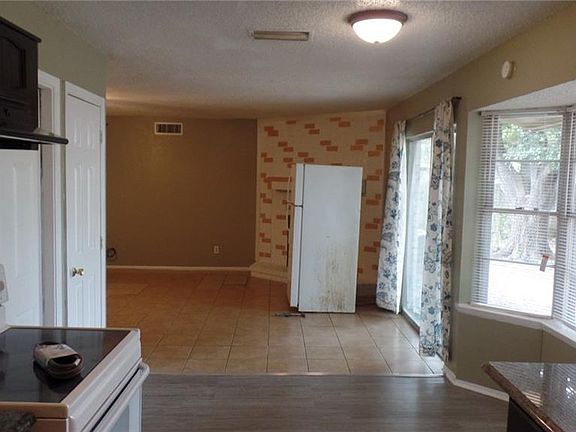 5th image of 1217 Holbrook Dr