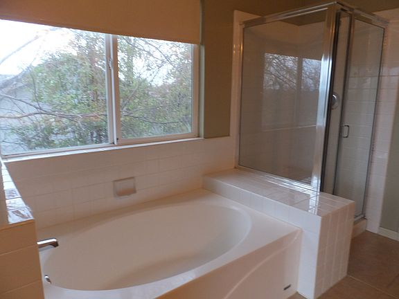 3rd image of 580 Fisher Cir