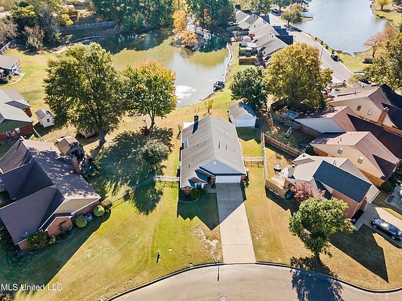 2nd image of 361 Fairmont Pl