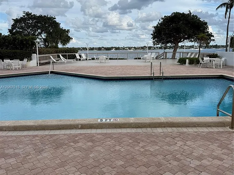 5600 N Flagler Dr #1806 — Photo 10