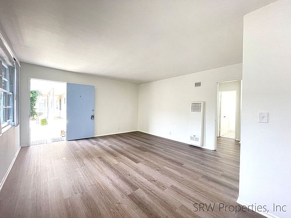 3rd image of 4706-4708 Kester Ave #4708-10