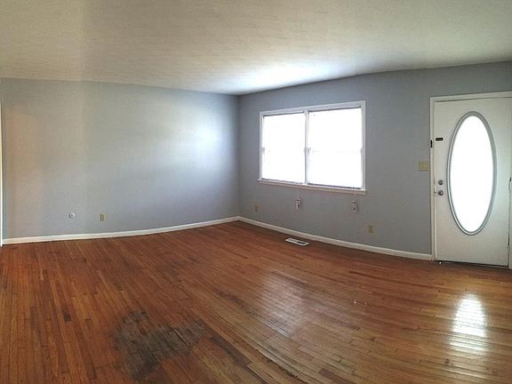 4th image of 7420 E 35th St