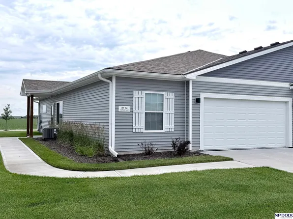 2114 Aaron Way, Fremont, NE 68025