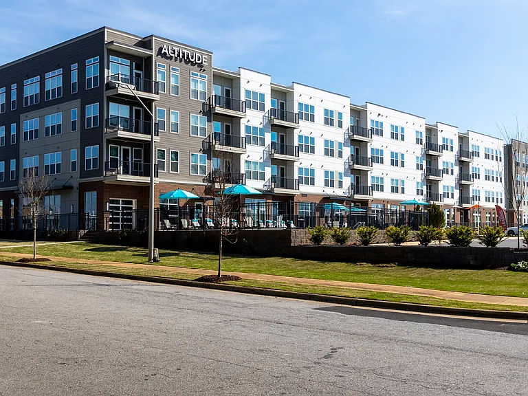 Altitude Raleigh Apartments — Photo 30