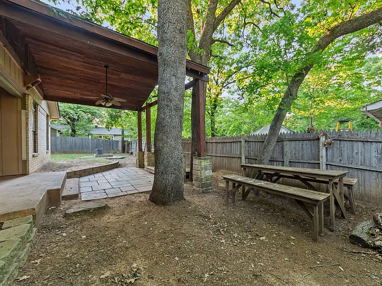 121 Lake Vis W — Photo 34