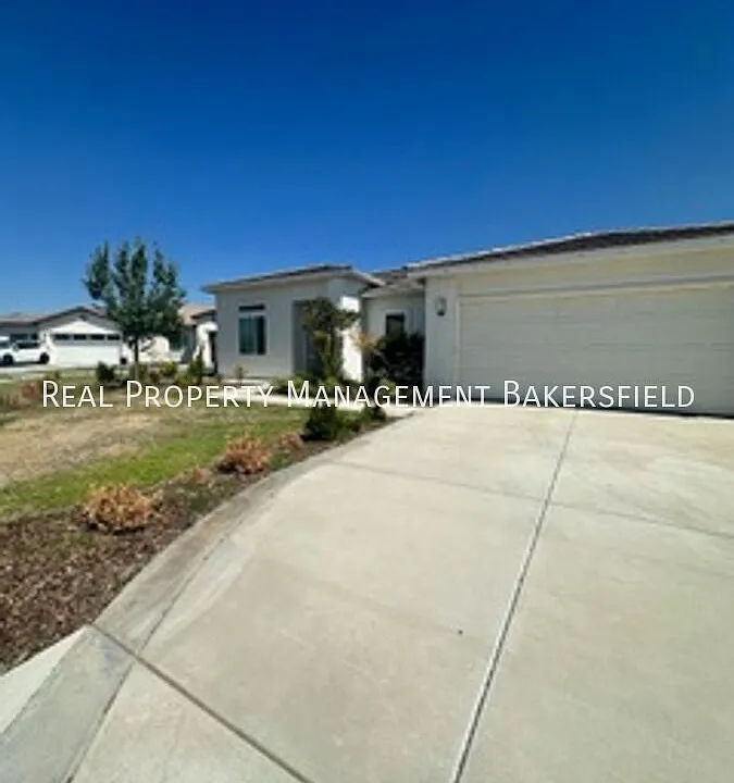 823 Brookline Ln