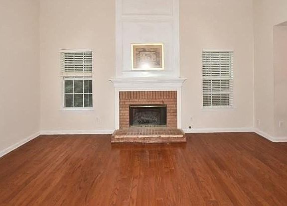 3rd image of 3654 Montrose Pond Ct