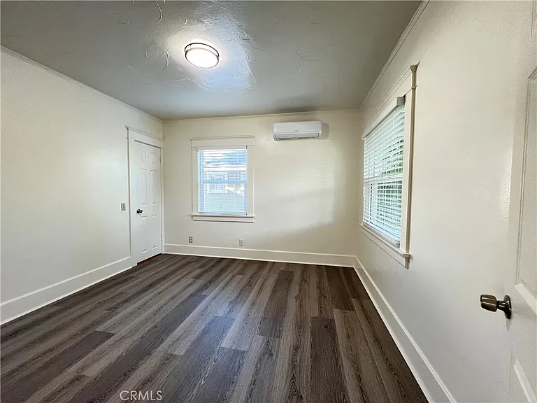 320 W Lemon Ave — Photo 6