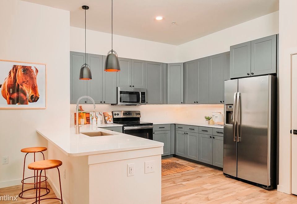 1st image of 2607 W Braker Ln #8153143