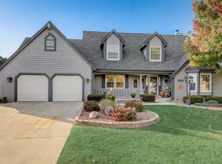 5408 Count Dr, Racine, WI 53402