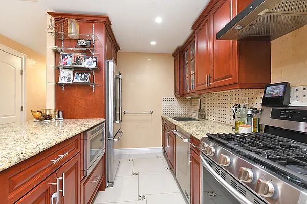 Rented by Winzone Realty Inc | media 36