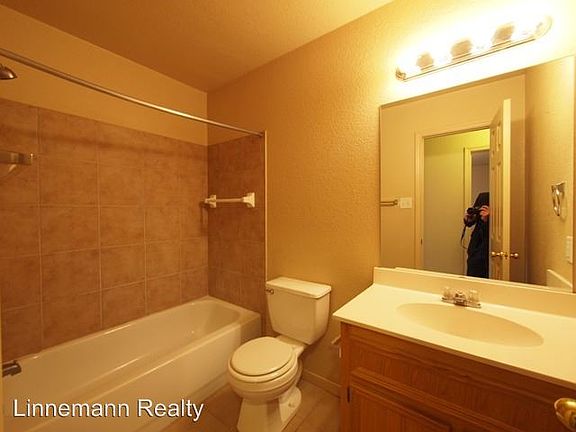 2nd image of 3008 Dannen Ct Unit A
