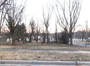 1041 Walnut Ave, Osawatomie, KS 66064