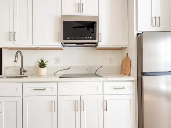 4231 Leimert Blvd #4, Los Angeles, CA 90008