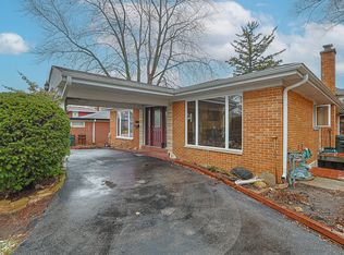 9714 Kedvale Ave, Skokie, IL 60076