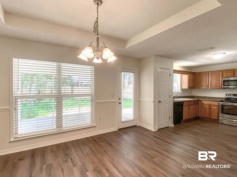 16648 Vanilla Dr — Photo 6