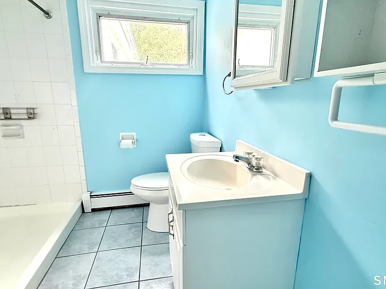1519 Sullivan Ave — Photo 10
