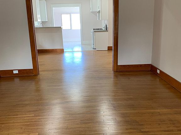 4th image of 239 W Lime Ave