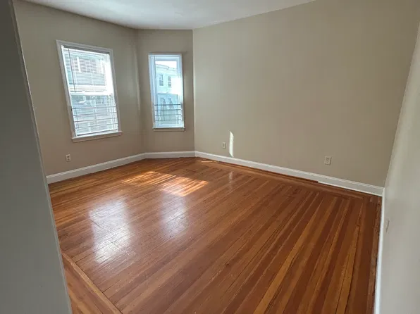 81 Kingsdale St #1, Dorchester Center, MA 02124
