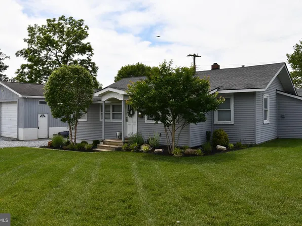 69 Walker Ave, Carneys Point, NJ 08069