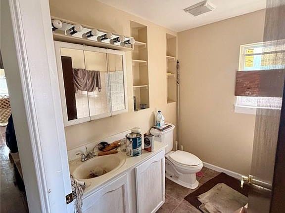 4th image of 6429 Praro St