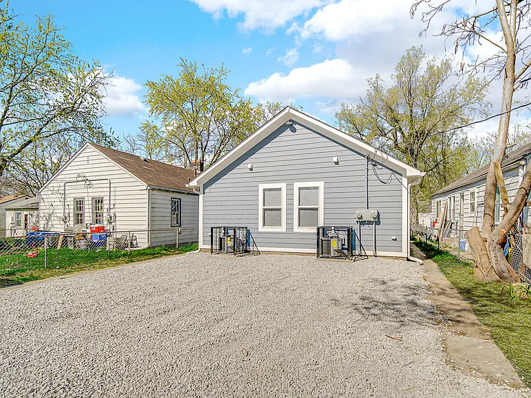 263 S Dearborn St — Photo 15