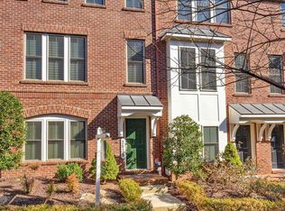 2525 S Kenmore Ct, Arlington, VA 22206