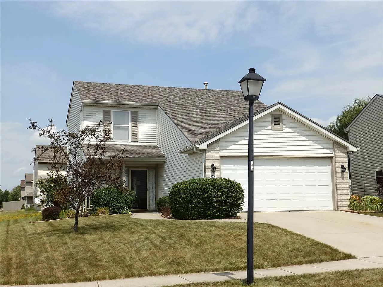 524 Briarfield Dr photo 1
