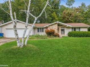 458 Arbor Cir, Youngstown, OH 44505