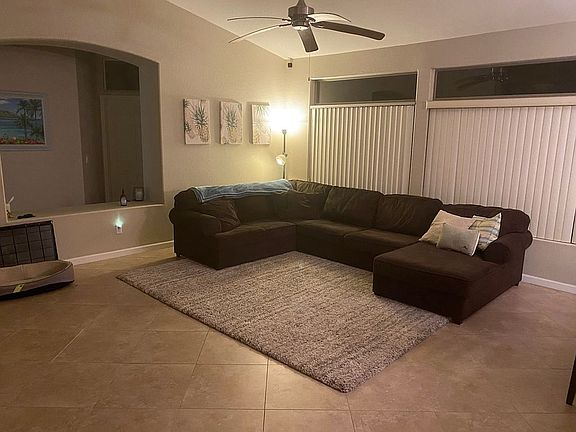 3rd image of 1018 S Palomino Creek Dr