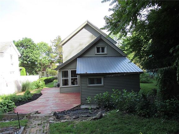 4th image of 23 Frink Ave