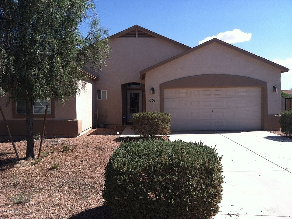 1st image of 651 W Fairway Cove