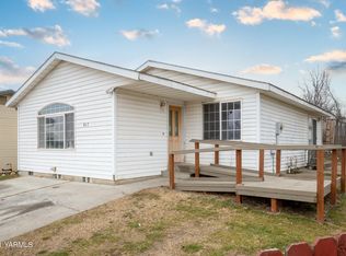 867 Ismo Loop, Sunnyside, WA 98944