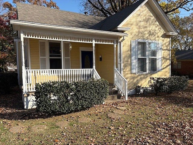 1st image of 323 N Van Buren St