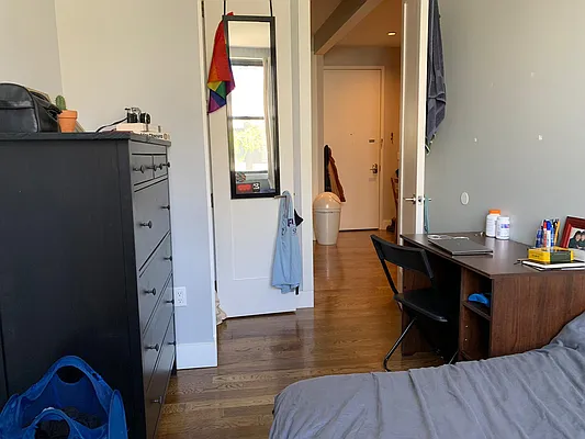 Rented by Premier Metro Realty Corp | media 6