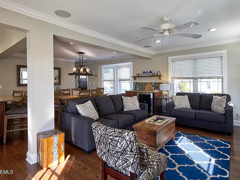 304 Arnold Ave — Photo 22