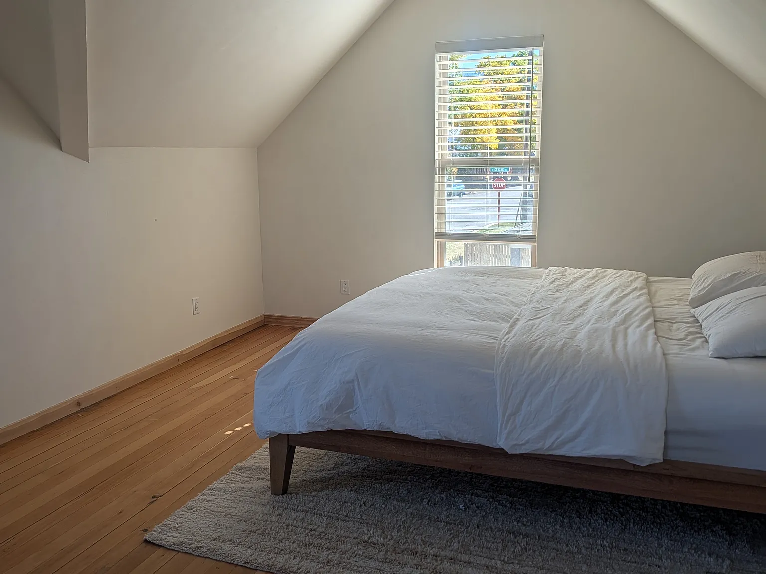 2 bed, 1930 sqft, $2,300 — Photo 1