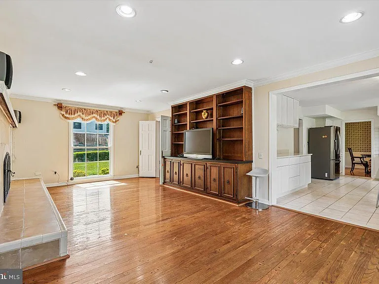 11119 Lamplighter Ln — Photo 8