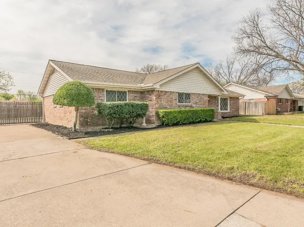 7216 Lola Dr, North Richland Hills, TX 76180