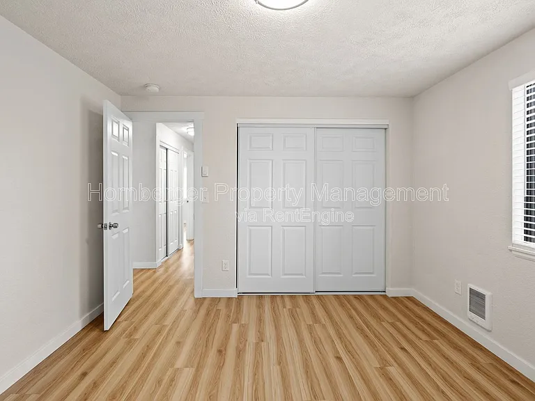 1609 E 1st Ave — Photo 15