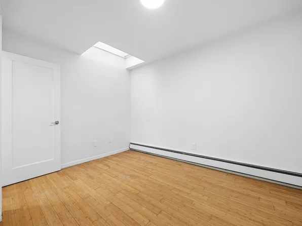 539 Quincy Street image 9 of 15