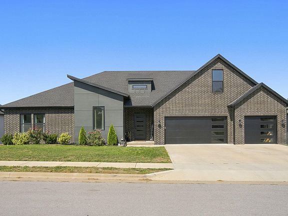 2nd image of 1505 E Silo Ridge Drive