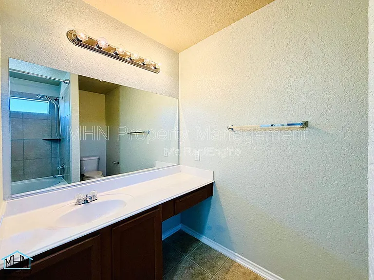 5630 Sendero Spg — Photo 31