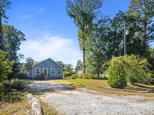 404 Jamaica Drive, Hampstead, NC 28443