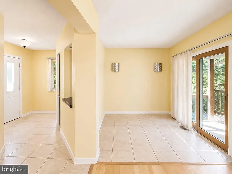 970 Lake Heritage Dr — Photo 8