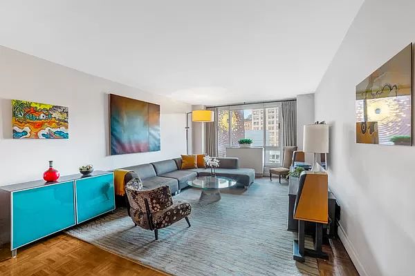 1st image of 1 Irving Pl APT P7b
