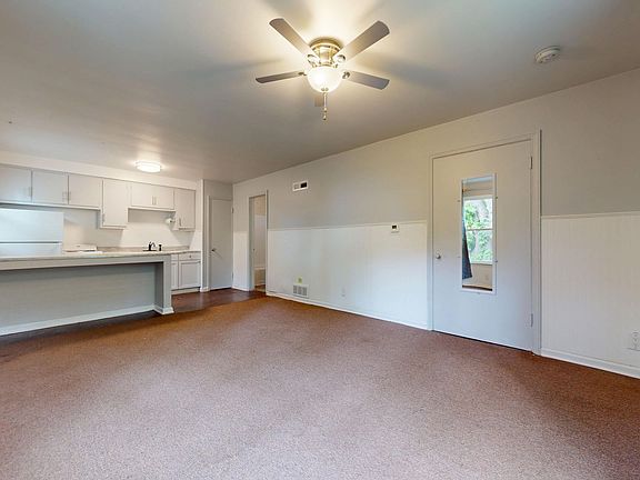 3rd image of 33 Stewart Ave #4