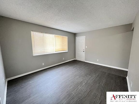 4th image of 1505 N 55th Dr APT A