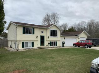 2613 15th St, Two Rivers, WI 54241