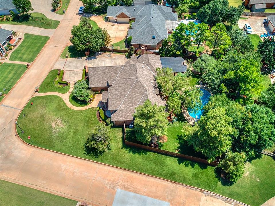 1st image of 716 Glenlake Dr